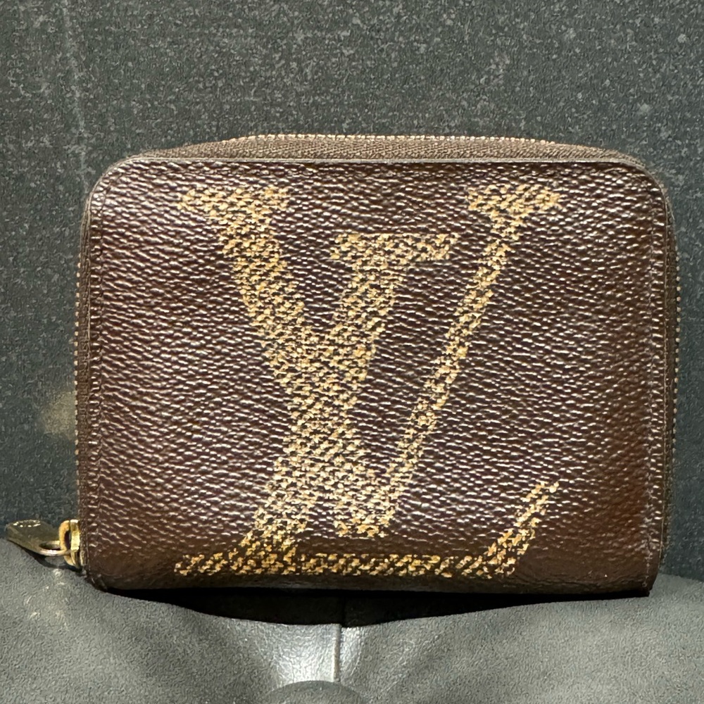 Louis Vuitton Giant Monogram Canvas Zippy Coin Wallet / LV Collection by Virgil